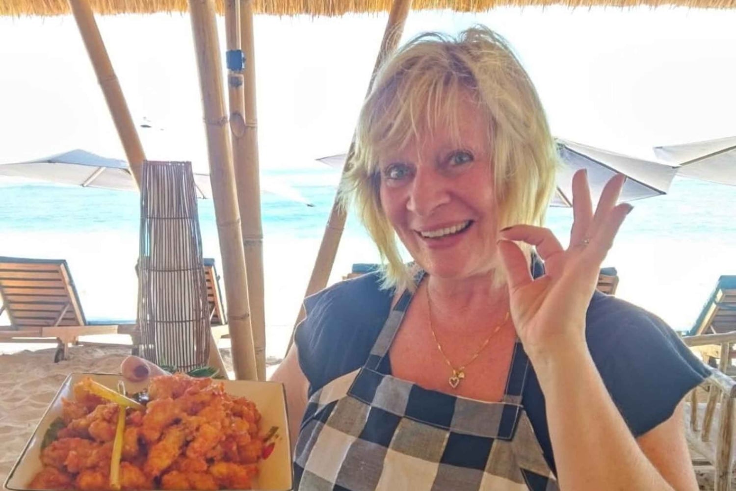 Bali: Balinese kookles met uitzicht op het pandawa-strand