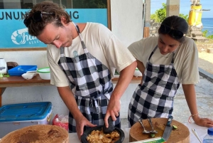 Bali: Balinese kookles met uitzicht op het pandawa-strand