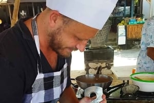 Bali: Balinese kookles met uitzicht op het pandawa-strand