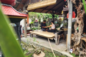 バリ島：神聖なバリ式ヒーリング＆伝統的な神経療法をご体験ください