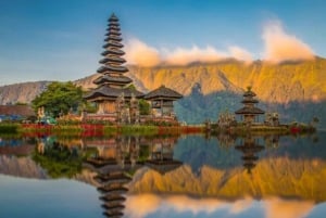 Bali: Banyumala Vandfald, Unesco Verdensarv, Tempel