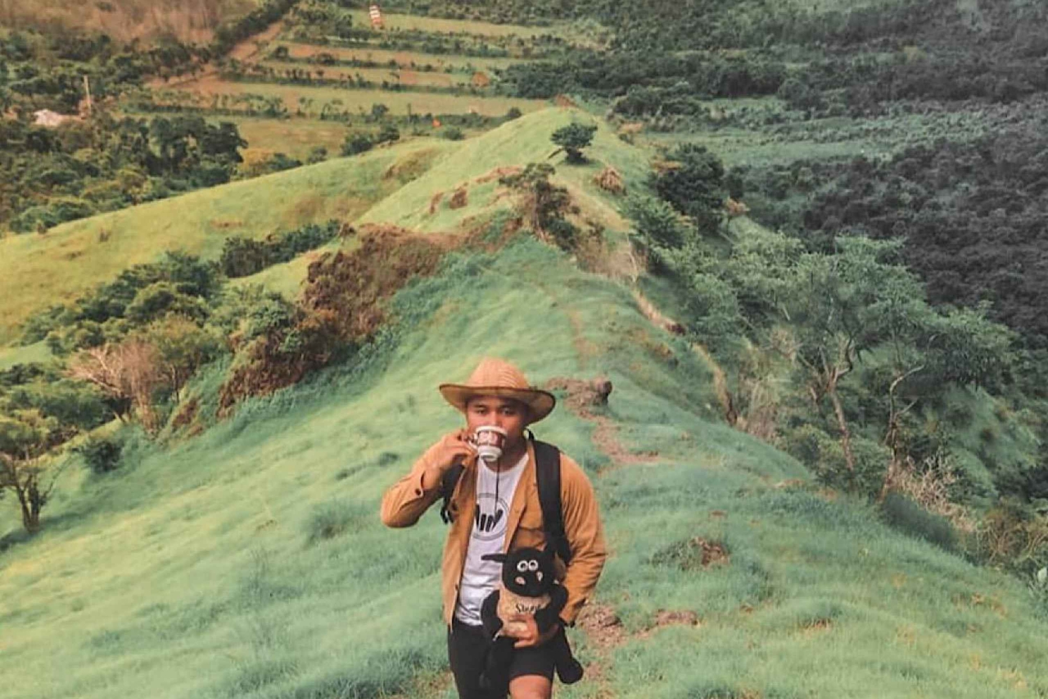 Bali: Batu Kursi Hill Hike with Local Guide