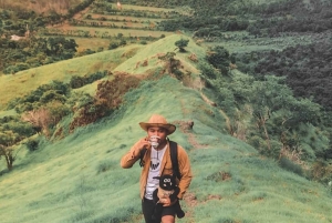 Bali: Batu Kursi Hill Hike with Local Guide