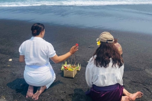 Bali: sessione di yoga sulla spiaggia e rilascio delle emozioni