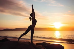 Bali: sessione di yoga sulla spiaggia e rilascio delle emozioni