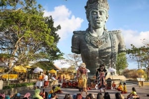 Bali: Beaches, Garuda Wisnu Kencana and Uluwatu Temple Tour