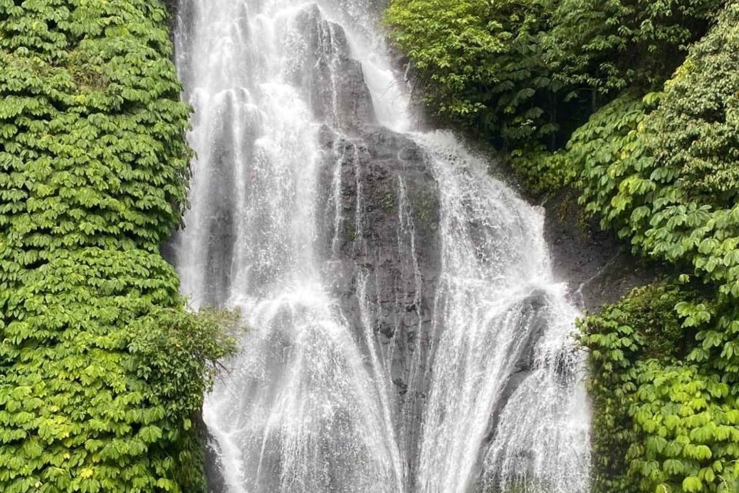 Bali: Bedugul Highlands Waterfalls, Temples & Gardens Tour