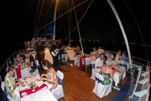 Bali Benoa: 5-Gänge-Romantik-Dinner-Kreuzfahrt mit Live-Musik