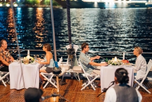 Bali Benoa: 5-Course Romantic Evening Cruise with Live Music