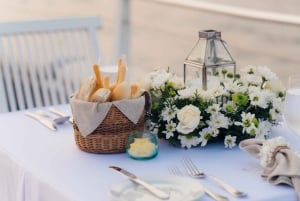 Bali Benoa: 5-Course Romantic Evening Cruise with Live Music