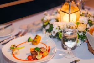 Bali Benoa: 5-Course Romantic Evening Cruise with Live Music