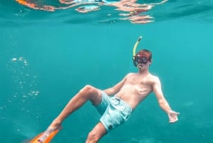 Bali: Tour di snorkeling sulla spiaggia della Laguna Blu con pranzo