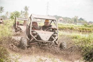 Bali: avventura in dune buggy con pranzo e bagno nel fiume