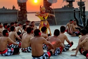 Bali: Bukit Peninsula Beaches and Uluwatu Sunset Tour