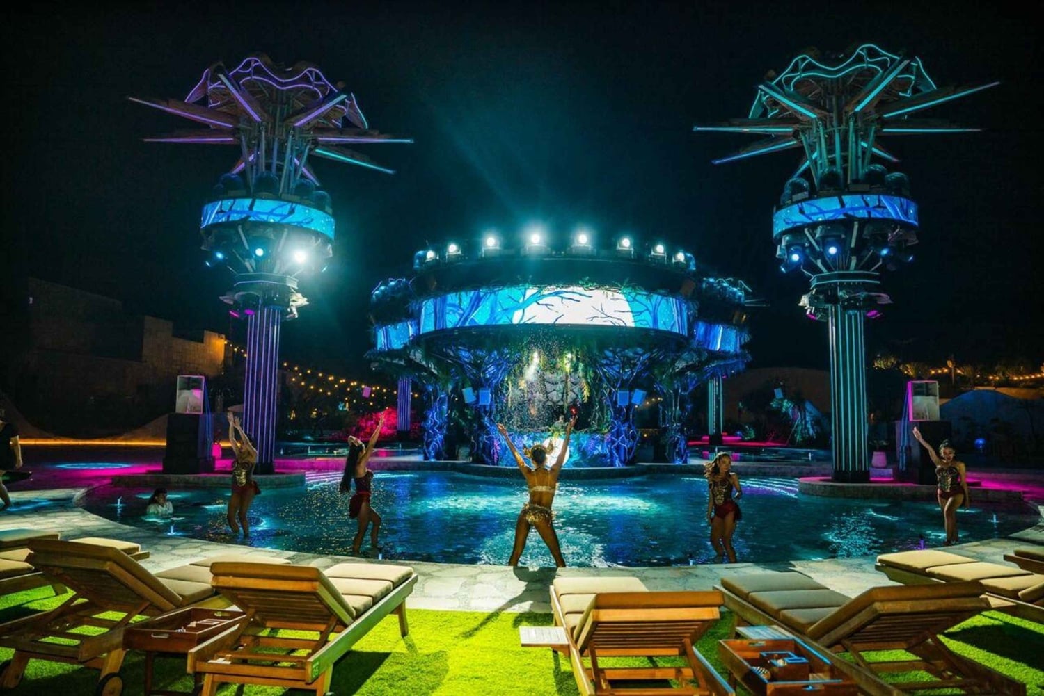 Bali/Canggu: Atlas Beach House Day Pass