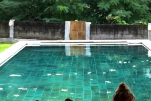 Bali: Canggu & Ubud Puppy Yoga Class with Refreshing Drinks