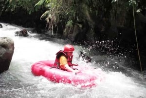 Bali Chill Tubing: Ontspannen en dobberen op een prachtige riviertubing