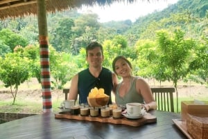 Lokasari: tour della piantagione di caffè, tè alle erbe e miele puro