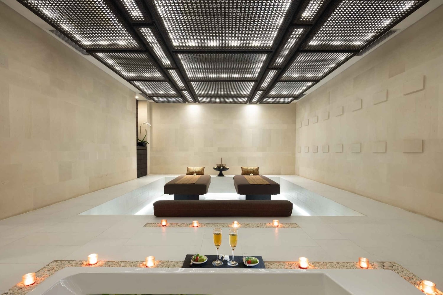 Bali: Couple's Spa Treatments with Rose Jacuzzi and Wine