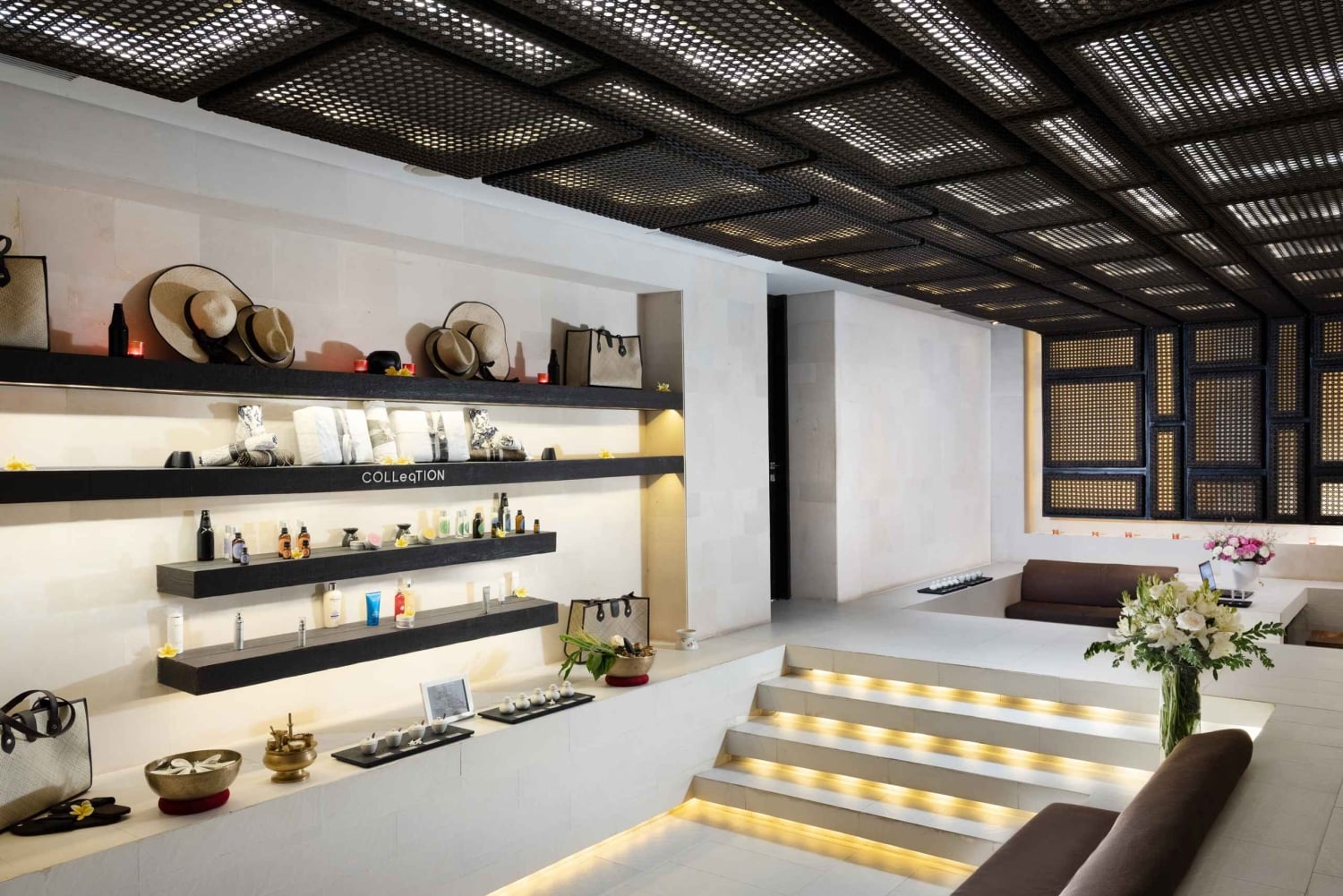 Bali: Couple's Spa Treatments with Rose Jacuzzi and Wine