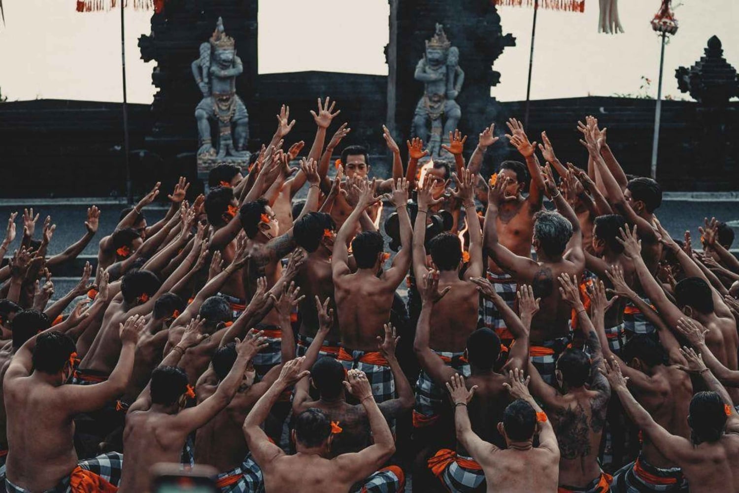 Bali: Customised Uluwatu Tour With Transfer Drop off/Pick up