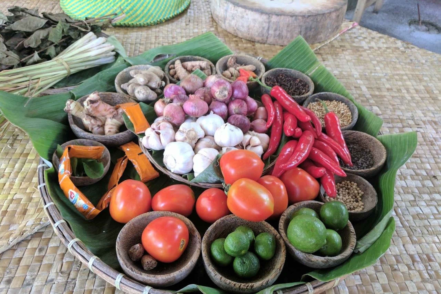 Bali Daily Culture: Market Visit, Offerings & Cooking