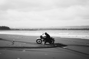 Bali: Wycieczka motocyklem terenowym na czarną plażę