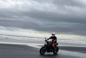 Bali: tour in moto da cross alla Black Beach
