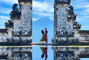 Bali: East Ubud Motorbike Tour with Driver & Pickup