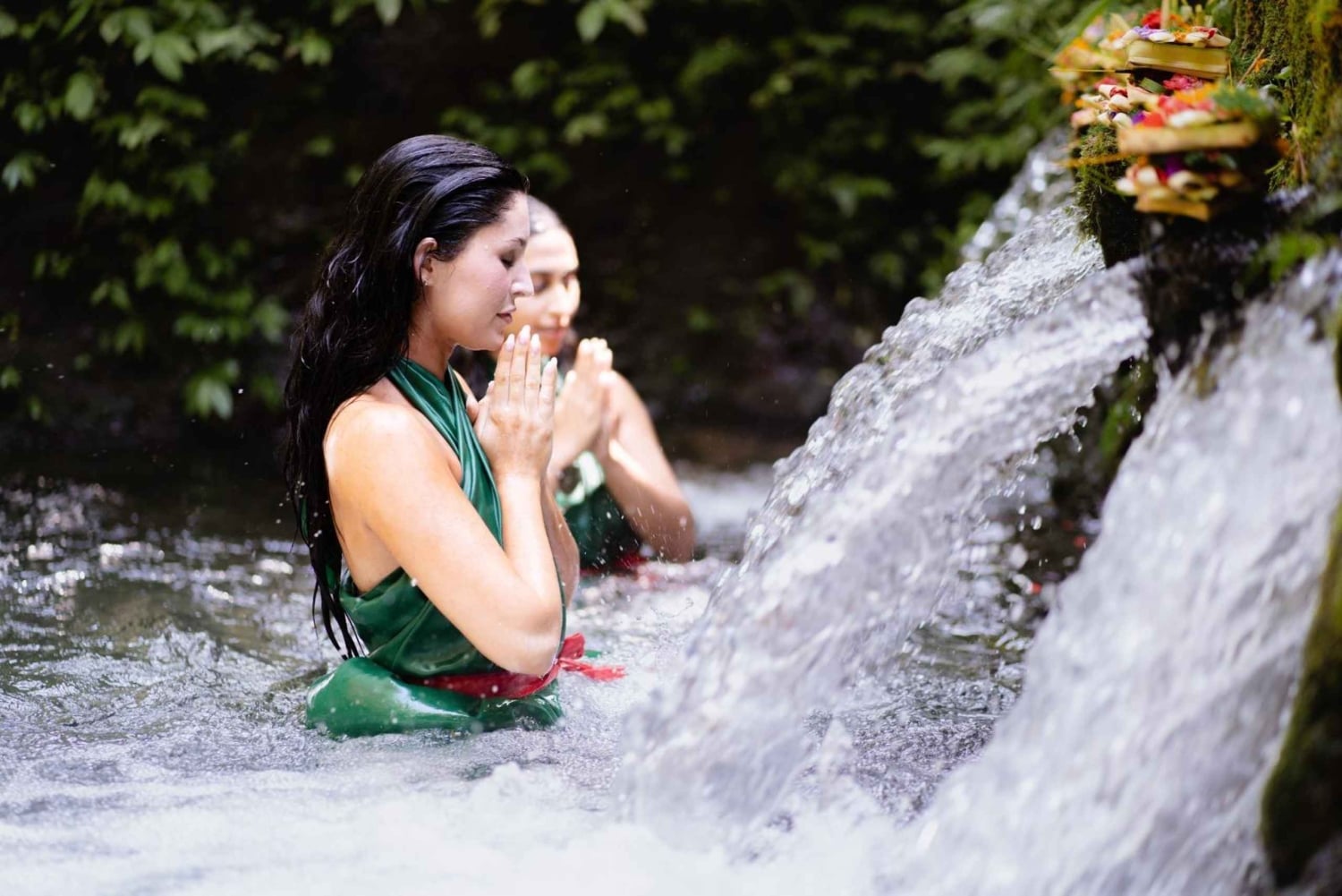 バリ島で食べて、祈って、恋をする体験