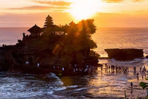 Bali : Full Day Ulundanu - Tanah Lot Tour