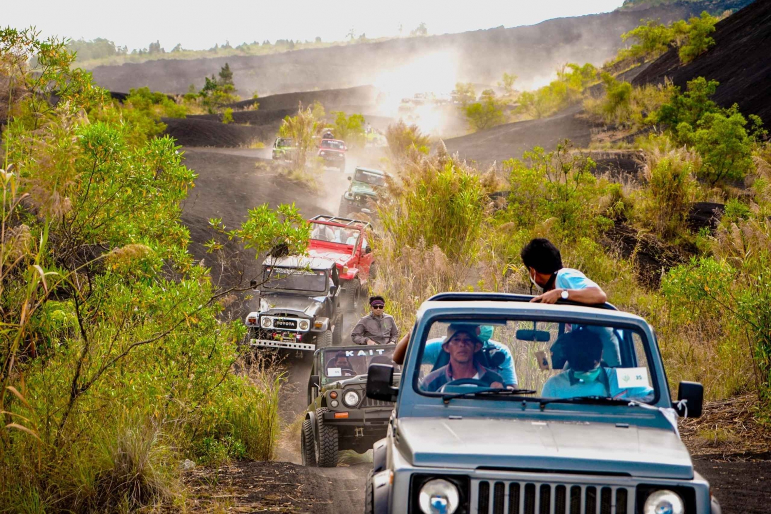 Bali : Spedizione all'alba in jeep sul Monte Batur con sorgente termale