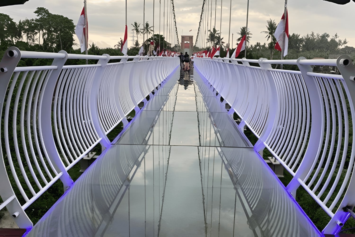 Bali: Eintrittskarte für die Glasbrücke
