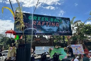 Bali: esperienza di rafting nella Bali verde con trasferimento dall'hotel