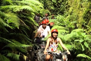 Bali: Passeio guiado de ATV pela selva e pela Gruta de Barong