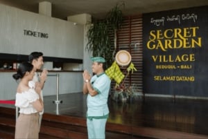Bali: Handara Gate, Ulun Danu Beratan & Secret Garden Tour