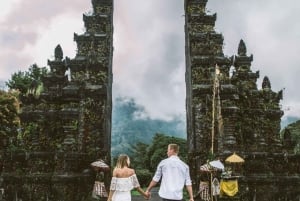 Bali: Handara Gate, Ulun Danu Beratan & Secret Garden Tour