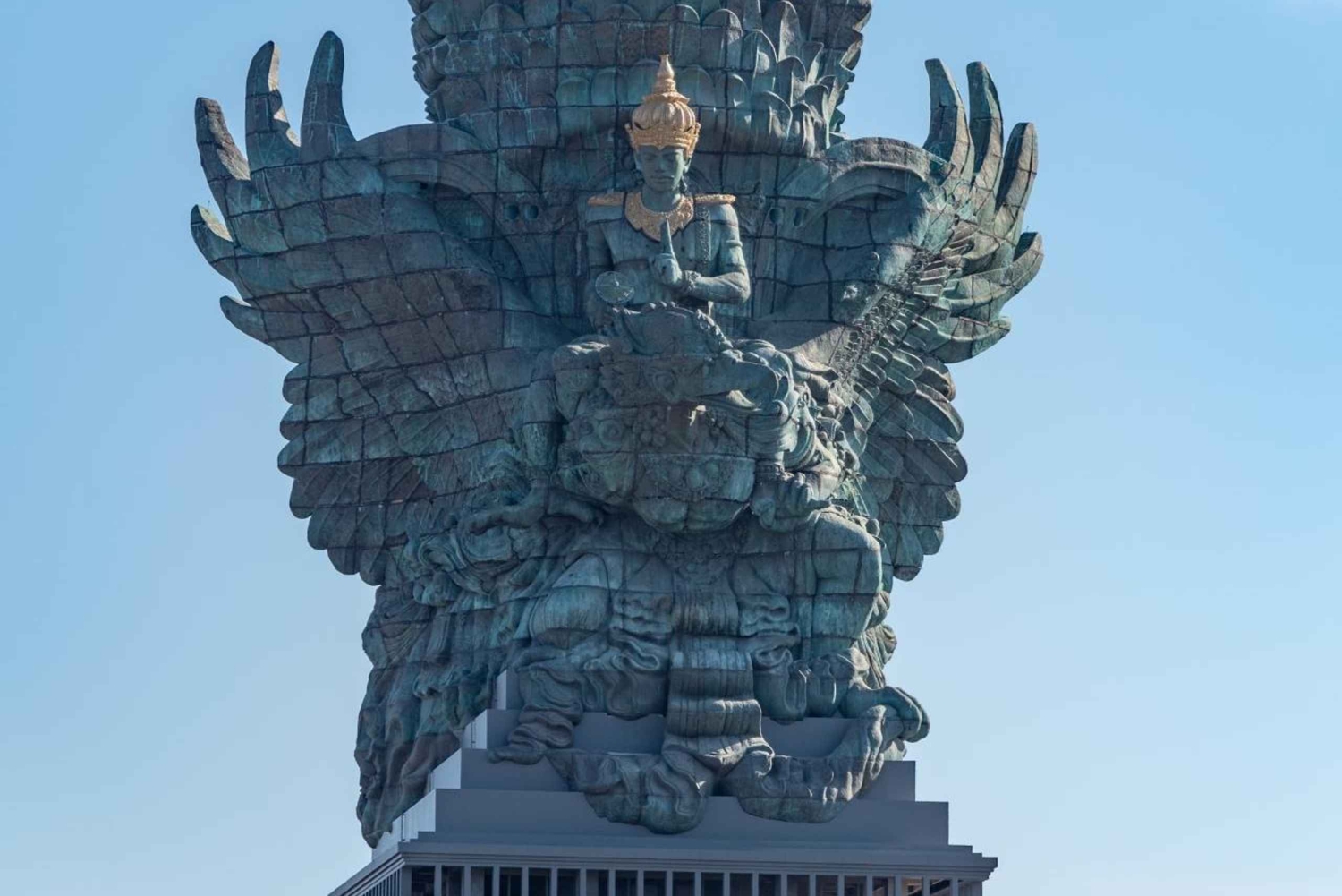 Вертолетный тур на Бали: испытайте роскошь и приключения