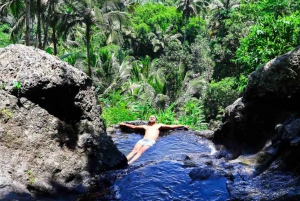 Bali: Gemme nascoste di Bali Est. Spiagge e cascate esotiche.