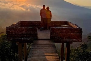 Bali: Auringonnousu- tai auringonlaskukierros Savana Tianyarilla