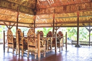 Bali: Historiske vægmalerier, eventyrhave og flagermushule-tempel