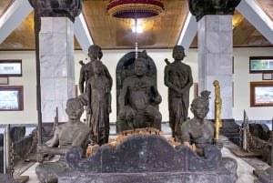 Bali: Historiske vægmalerier, eventyrhave og flagermushule-tempel