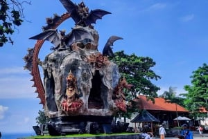 Bali: Historiske vægmalerier, eventyrhave og flagermushule-tempel