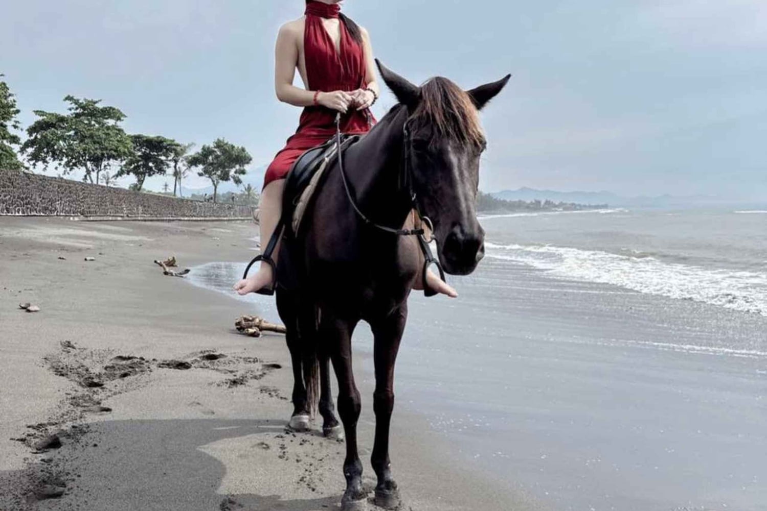 Przejażdżka konna na Bali na plaży Saba Wycieczka konna