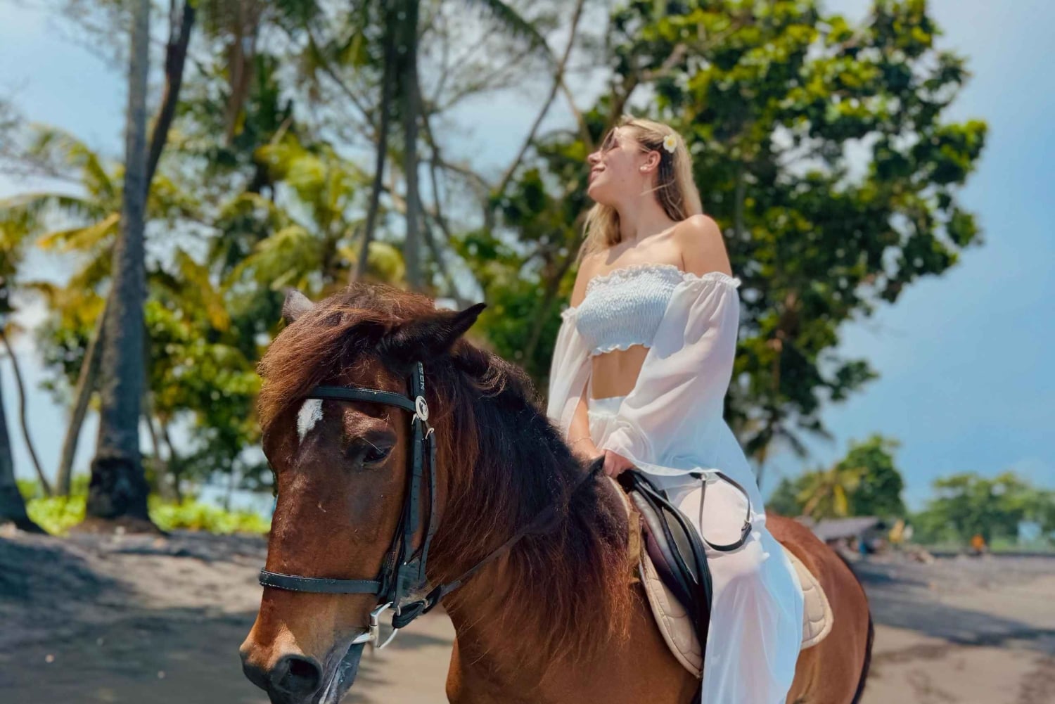 Przejażdżka konna na Bali na plaży Saba Wycieczka konna