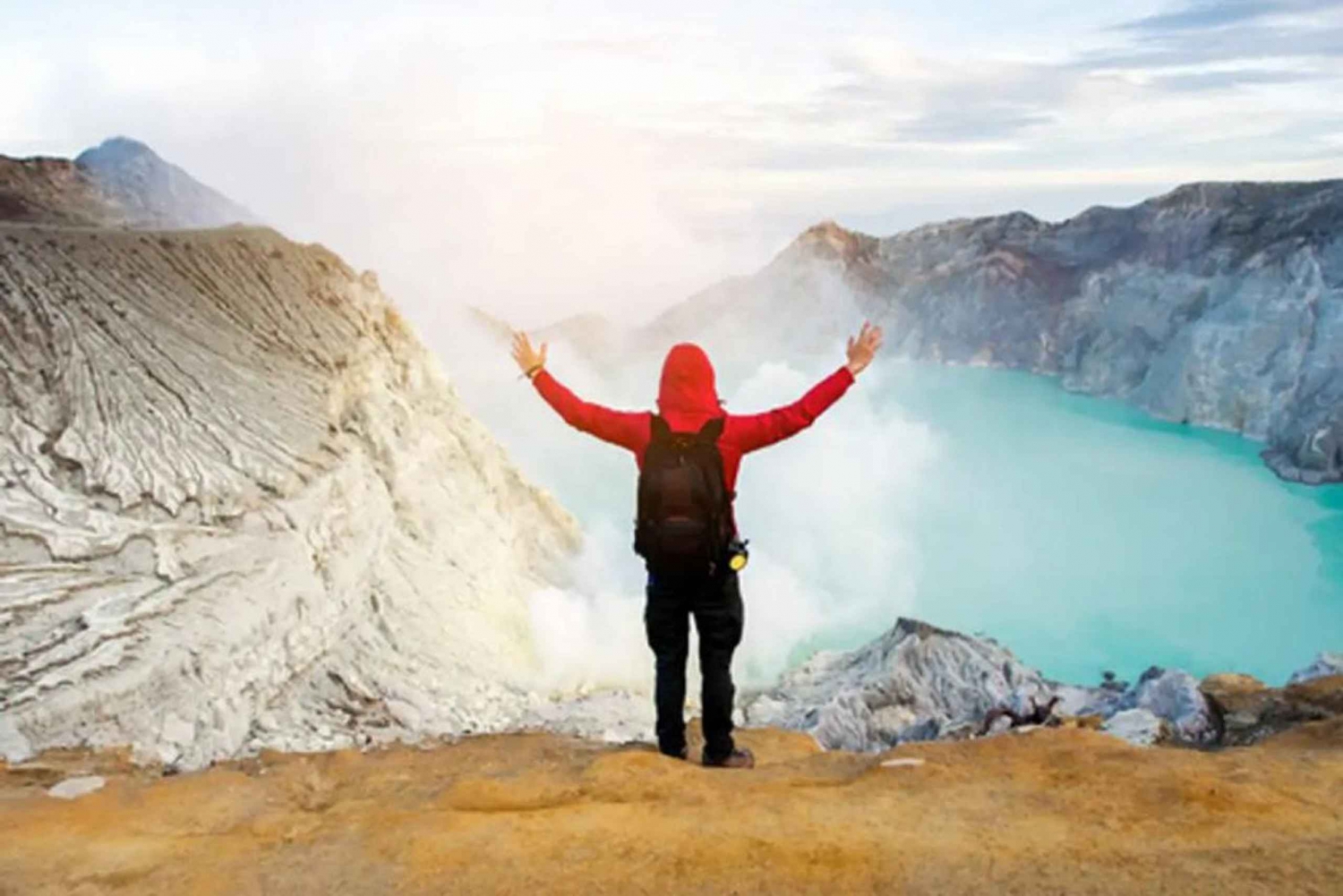 Bali: Ijen Blue Fire and Sunrise Tour with Breakfast