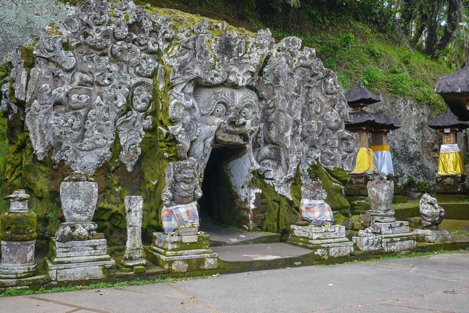 Bali en equilibrio: tradición, sabiduría de los templos y aventura en la selva
