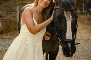 Bali, Indonesia: giro a cavallo privato tra scogliere e villaggio