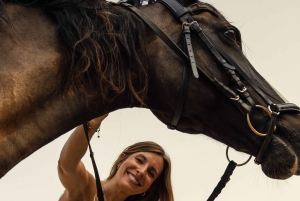 Bali, Indonesia: giro a cavallo privato tra scogliere e villaggio