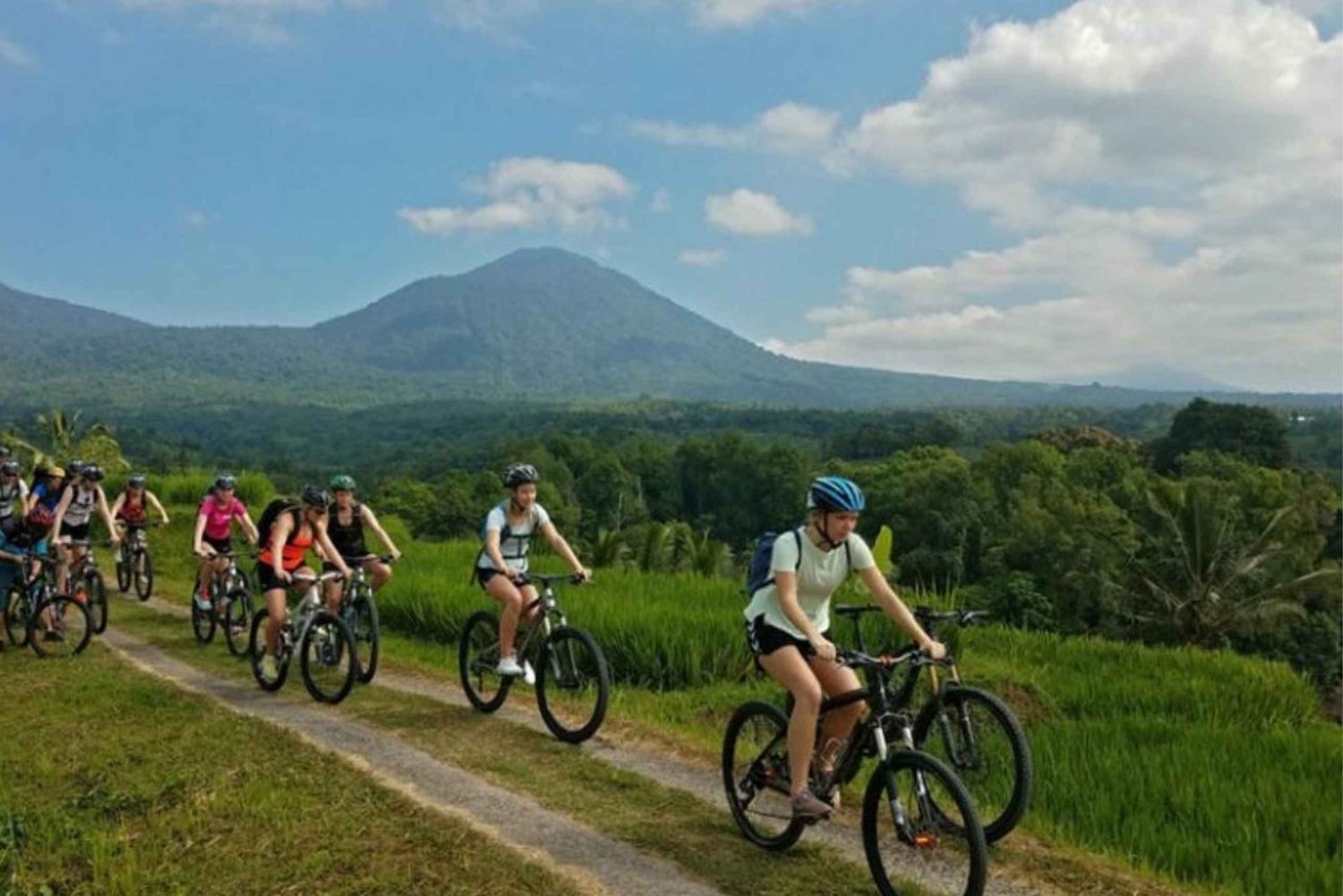 Bali: Ruta Ciclista por Jatiluwih con Comida y Traslado al Hotel